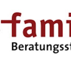Logo der Beratungsstelle pro familia Münster in rot und orange mit Schriftzug.
