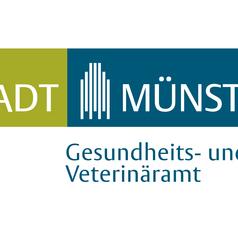 Logo der Stadt Münster, Gesundheits- und Veterinäramt, Text in verschiedenen Farben und Schriftarten.